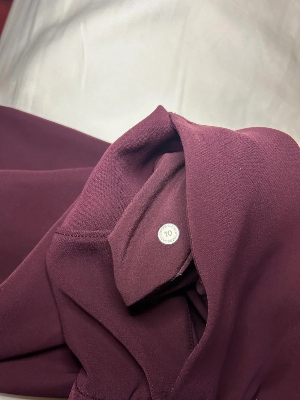 Lululemon On the Fly Jogger Woven Cassis Size 10 28” Burgundy - Picture 7 of 7